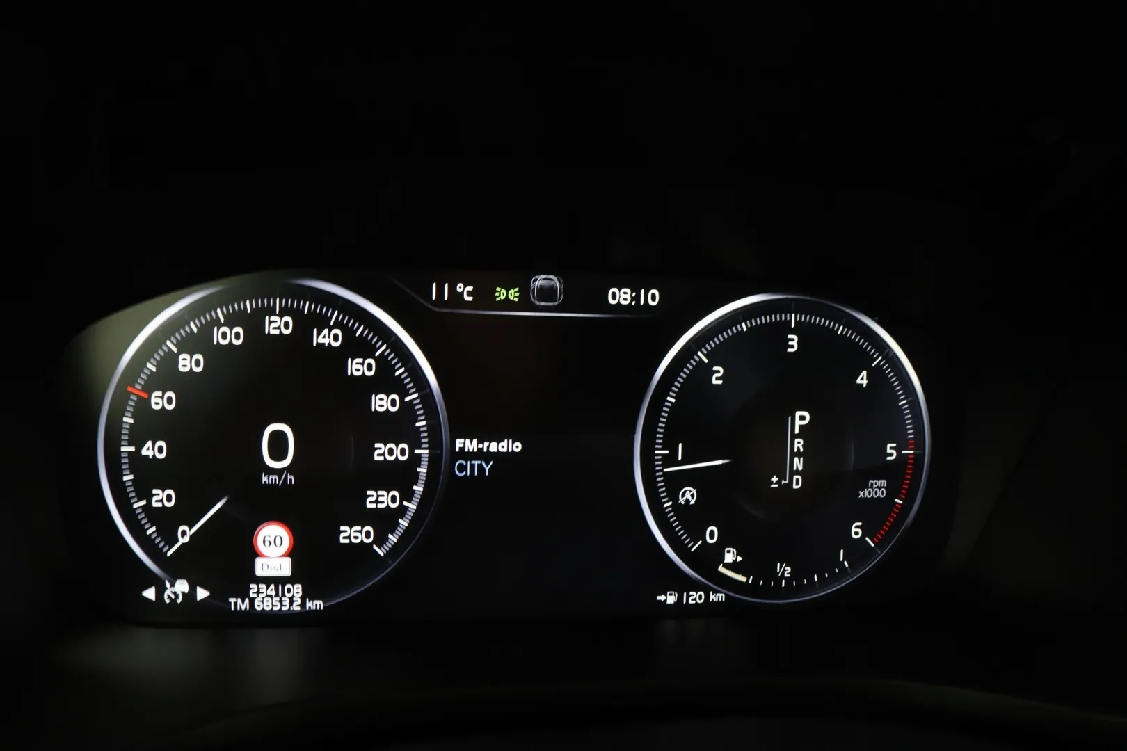 Volvo V60 OXU-881 carousel image