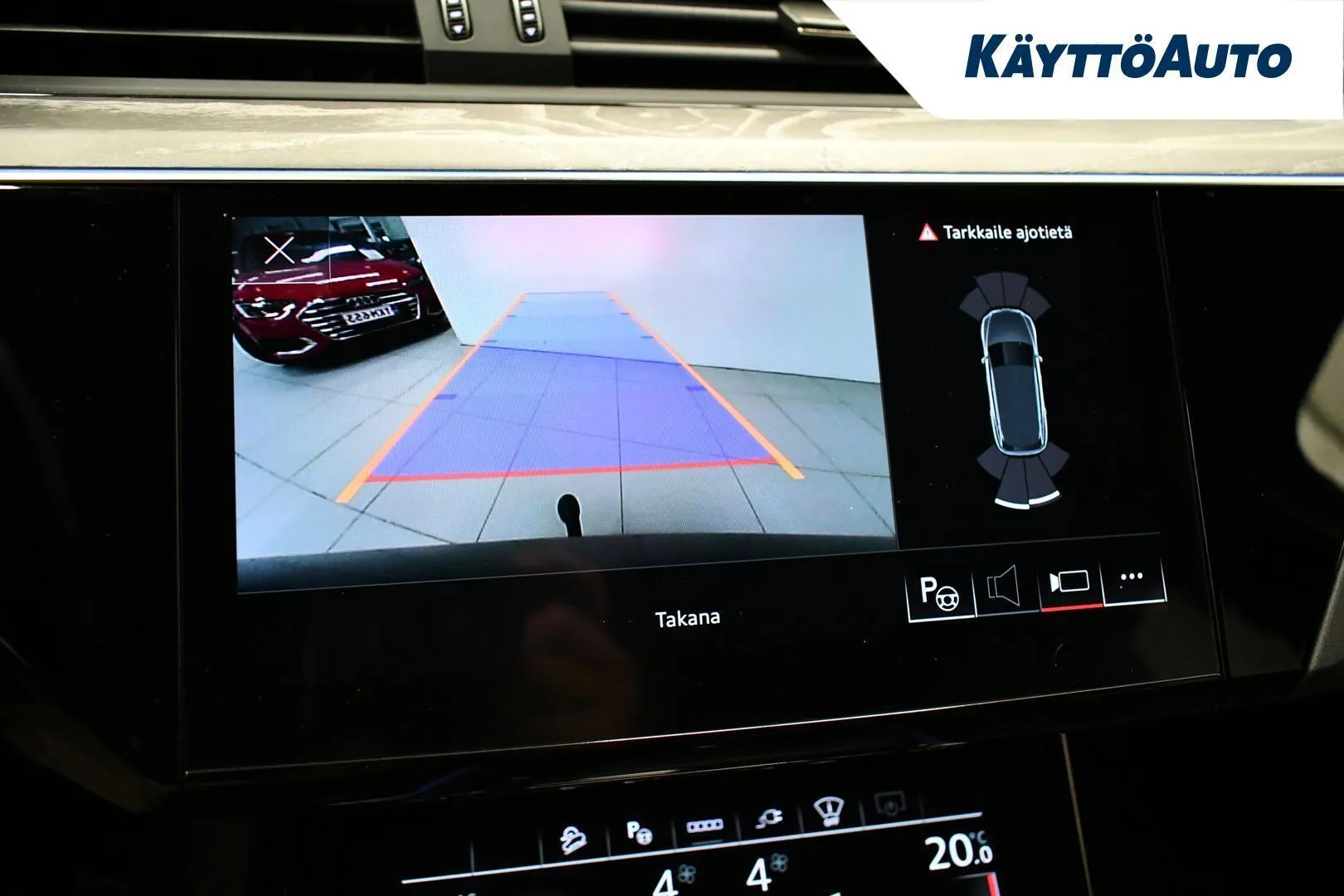 Audi Q8 e-tron CRH-905 carousel image