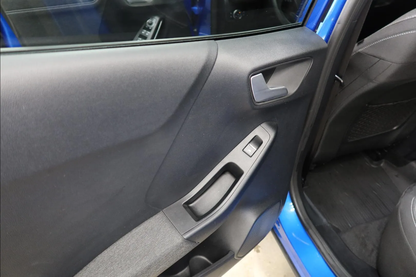 Ford Puma ZOR-827 carousel image
