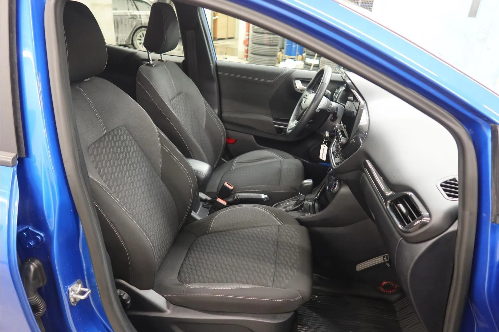 Ford Puma ZOR-827 carousel image