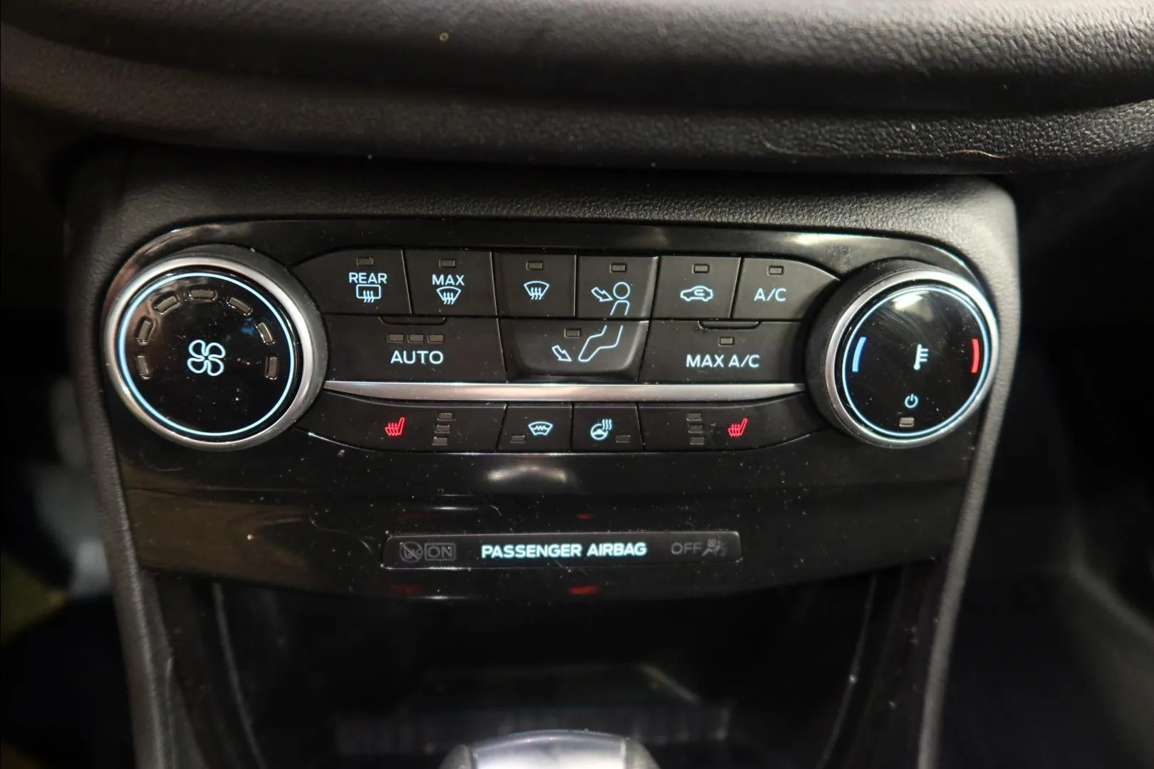 Ford Puma ZOR-827 carousel image