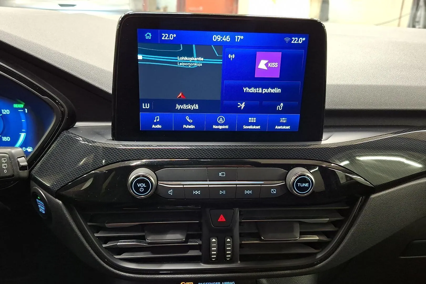 Ford Kuga KUV-605 carousel image