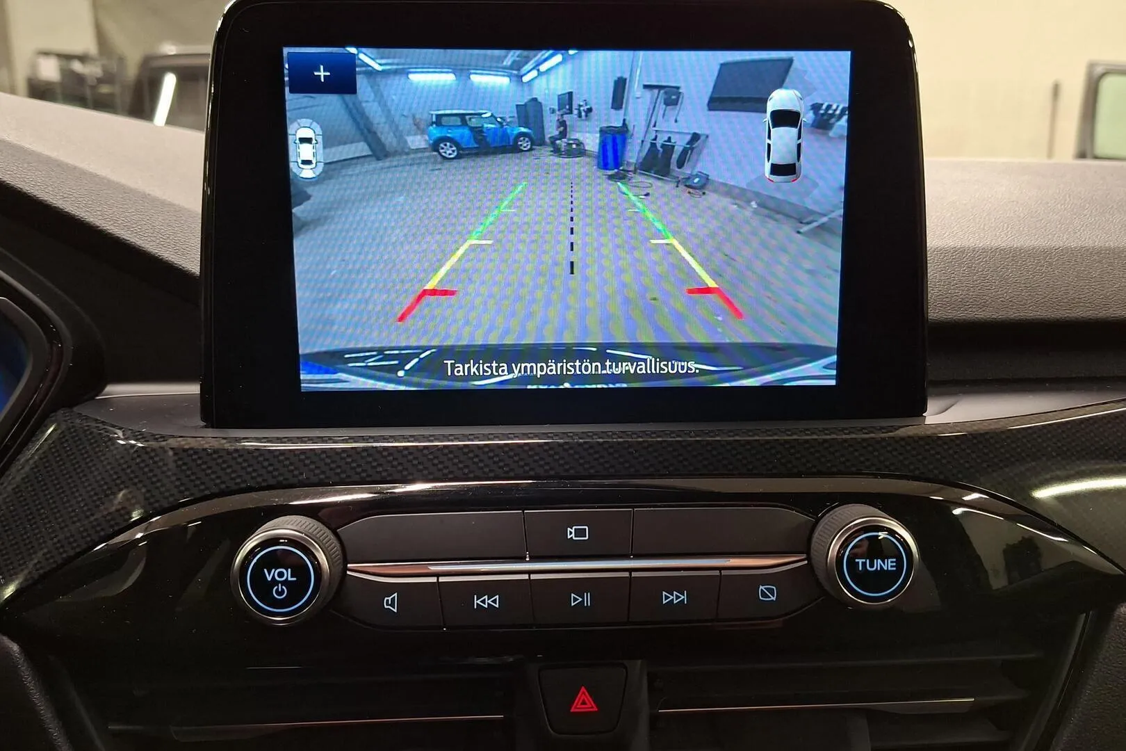 Ford Kuga KUV-605 carousel image