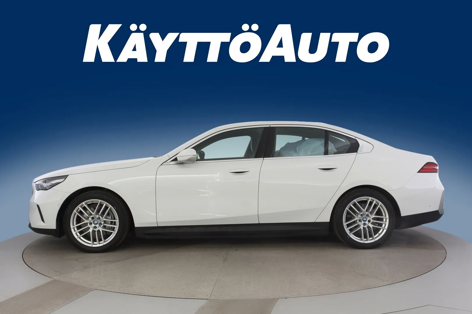 BMW i5 MPK-626 carousel image