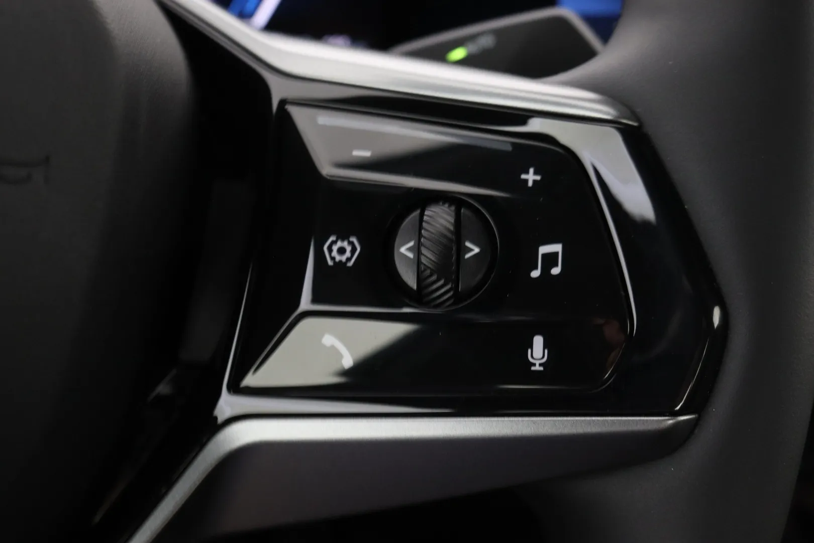 BMW i5 MPK-626 carousel image