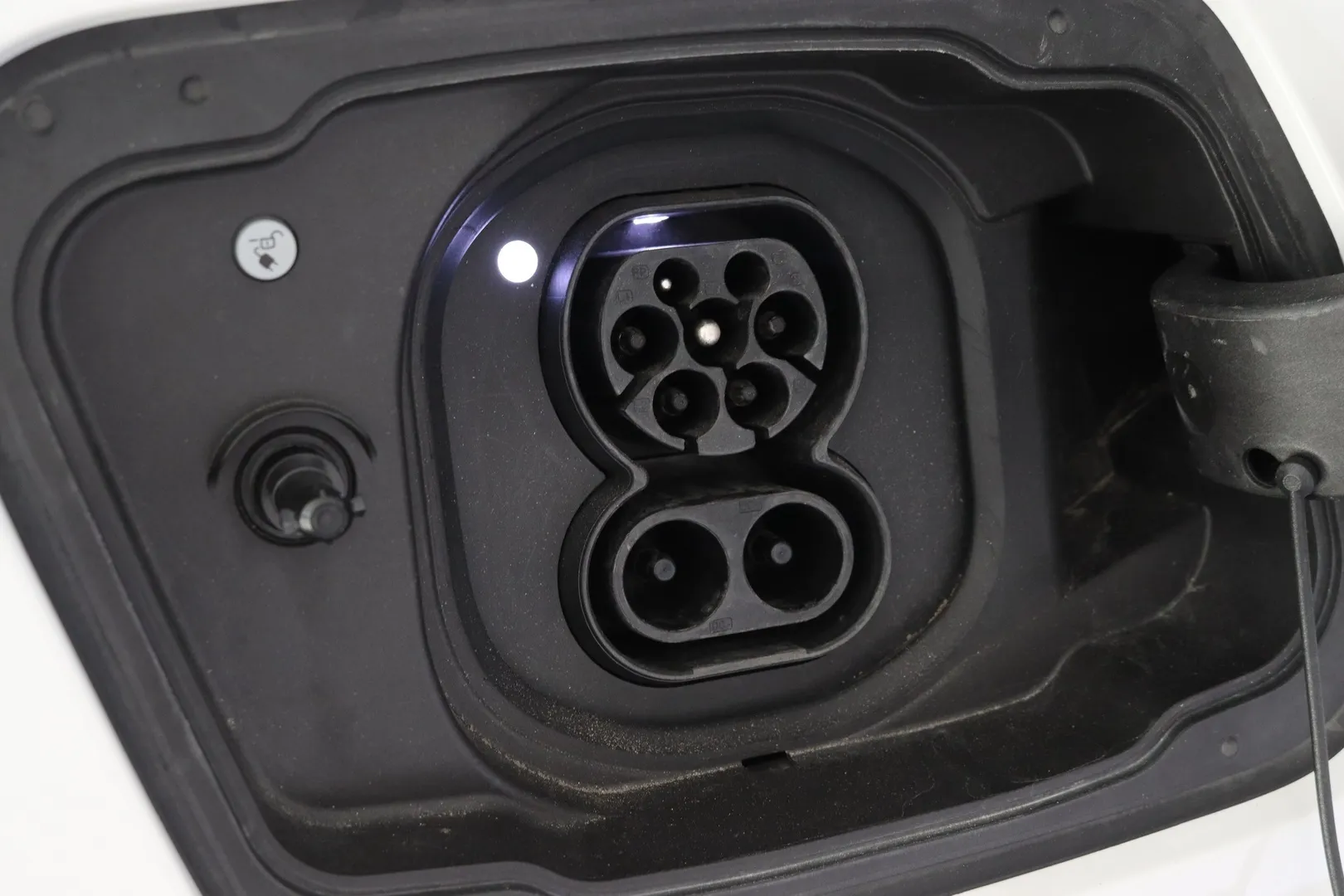 BMW i5 MPK-626 carousel image