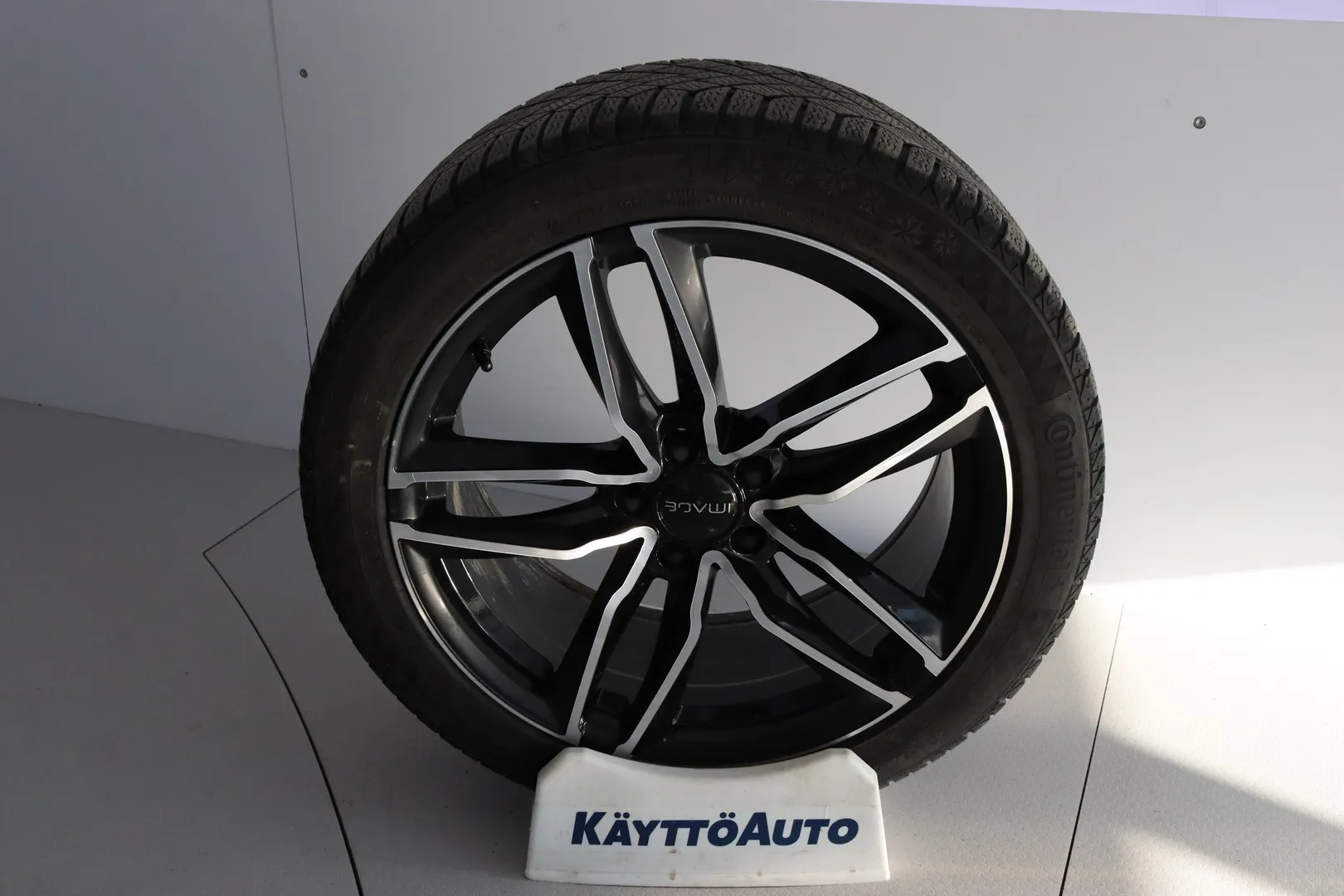 BMW i5 MPK-626 carousel image