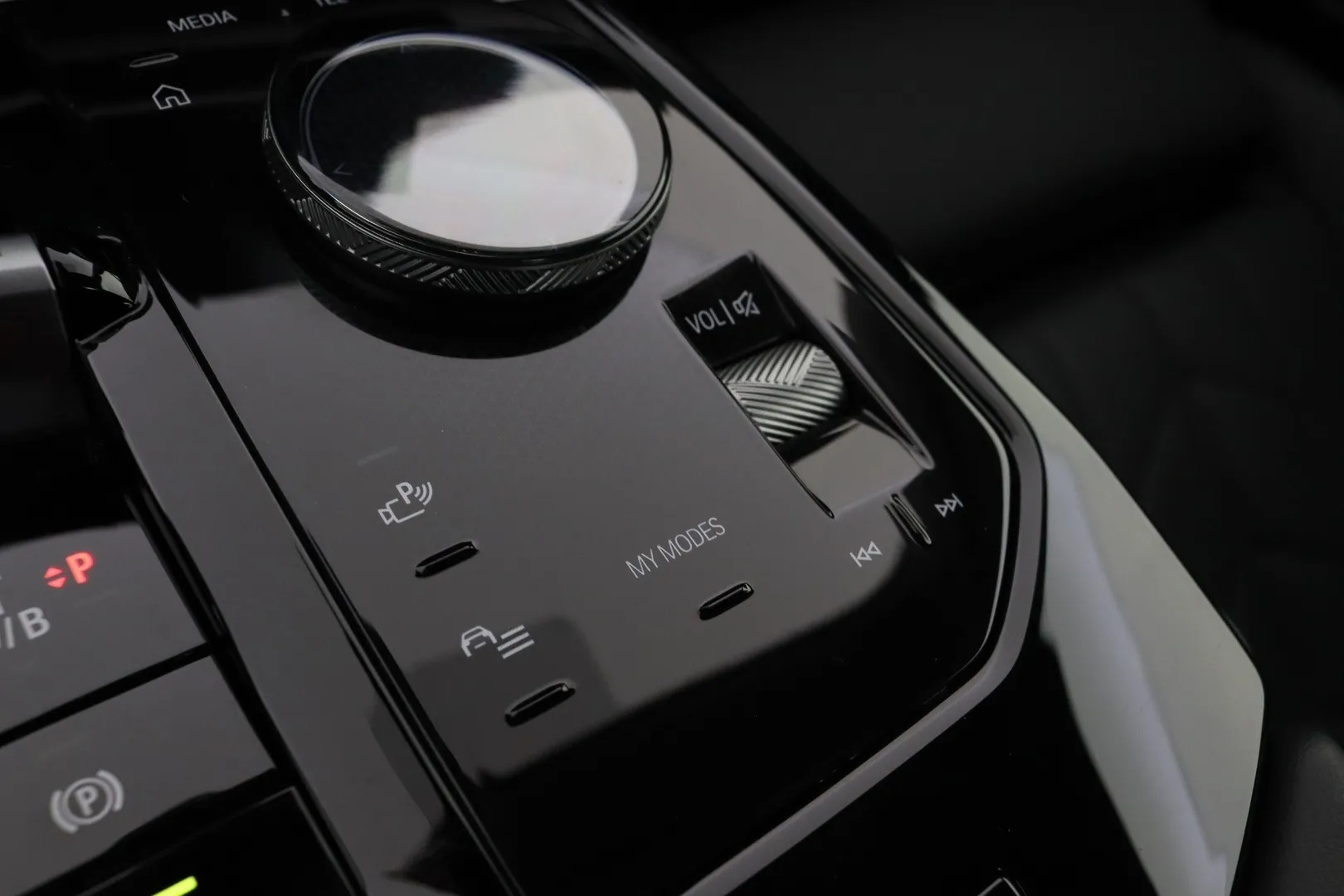 BMW i5 MPK-626 carousel image