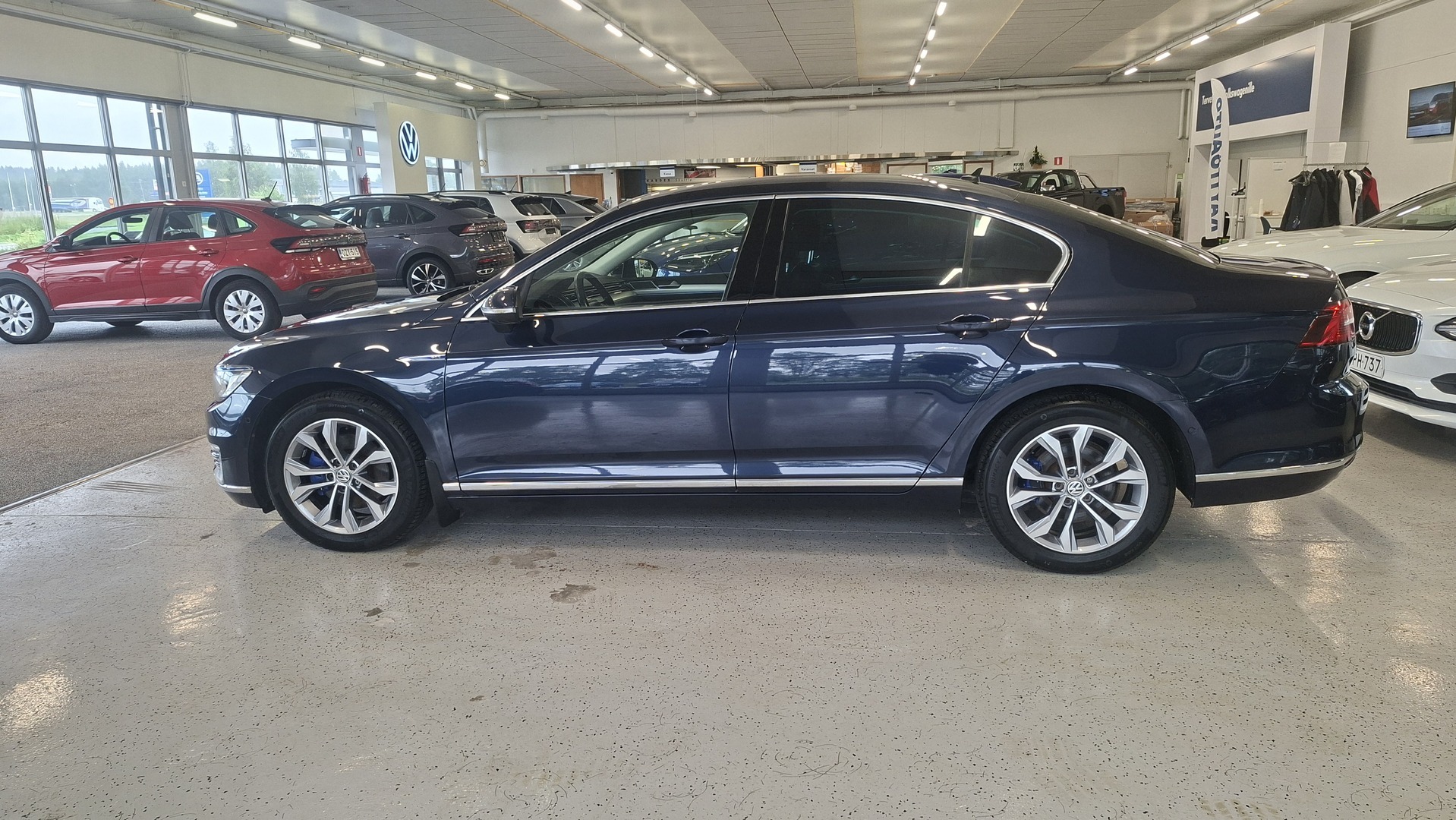 Volkswagen Passat 2016, kuva 2/13