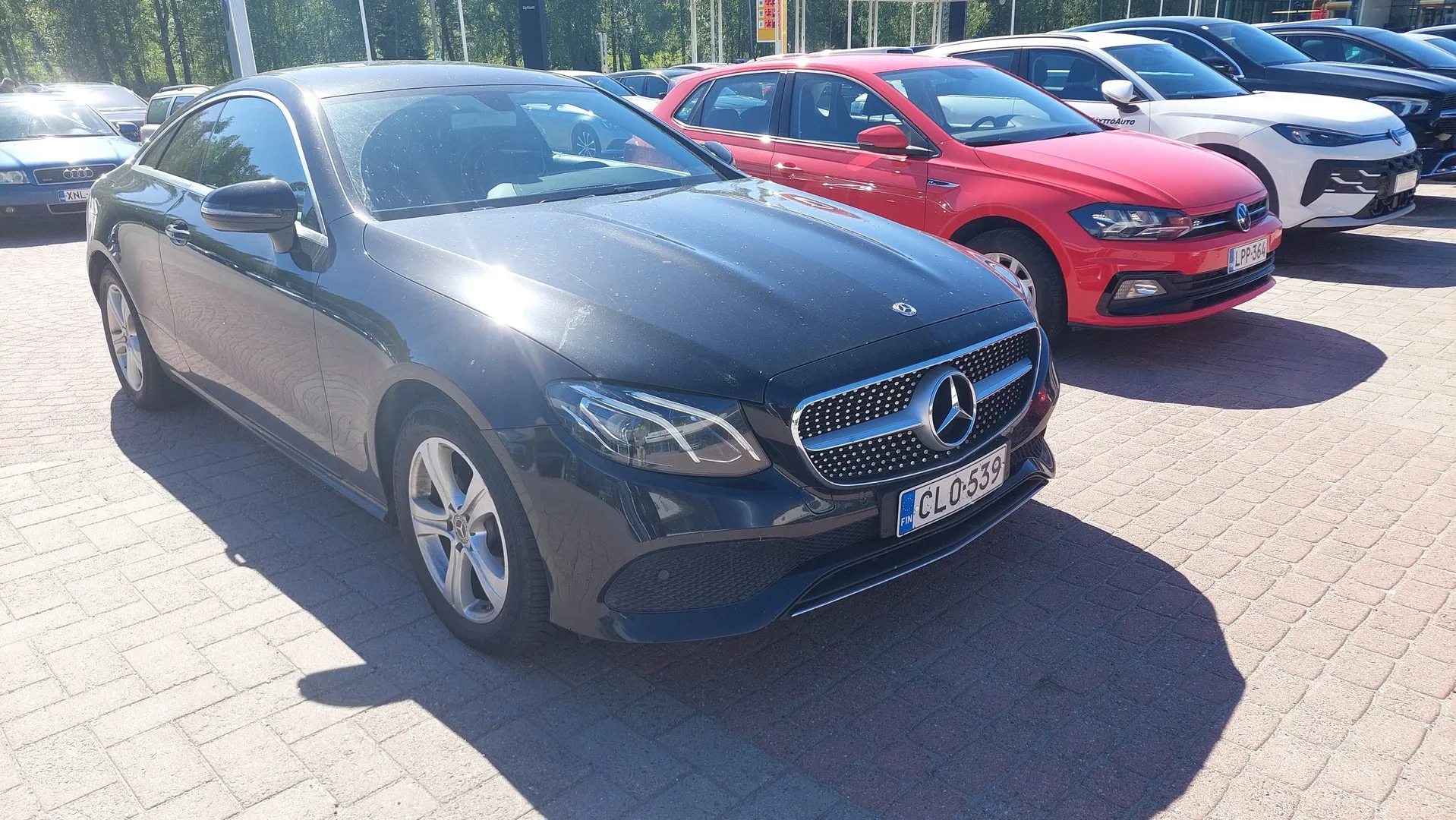 Mercedes-Benz E CLO-539 carousel image