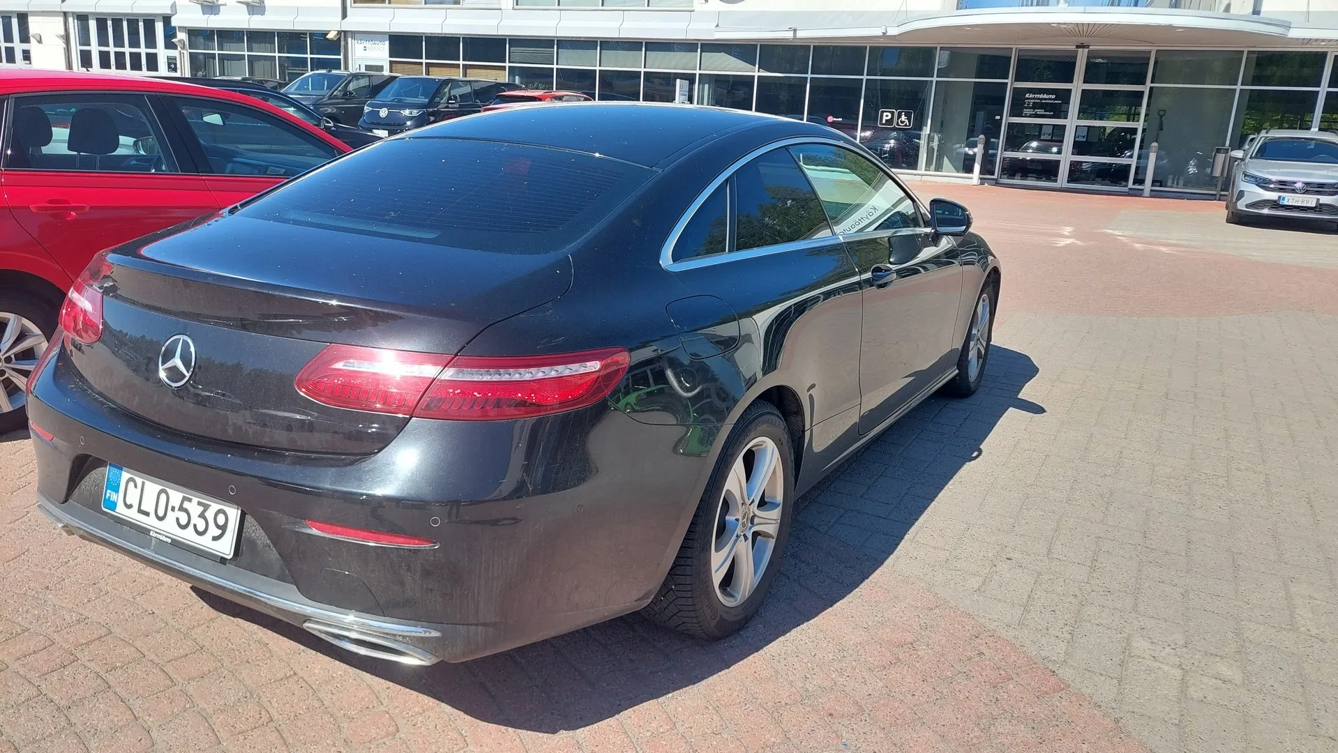 Mercedes-Benz E CLO-539 carousel image