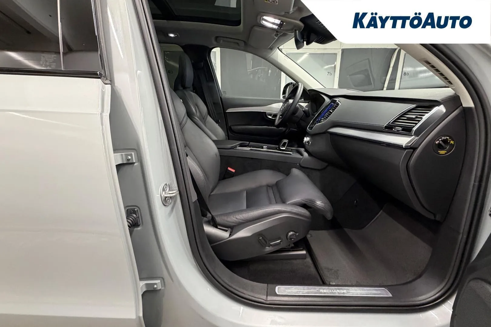 Volvo XC90 MVJ-645 carousel image