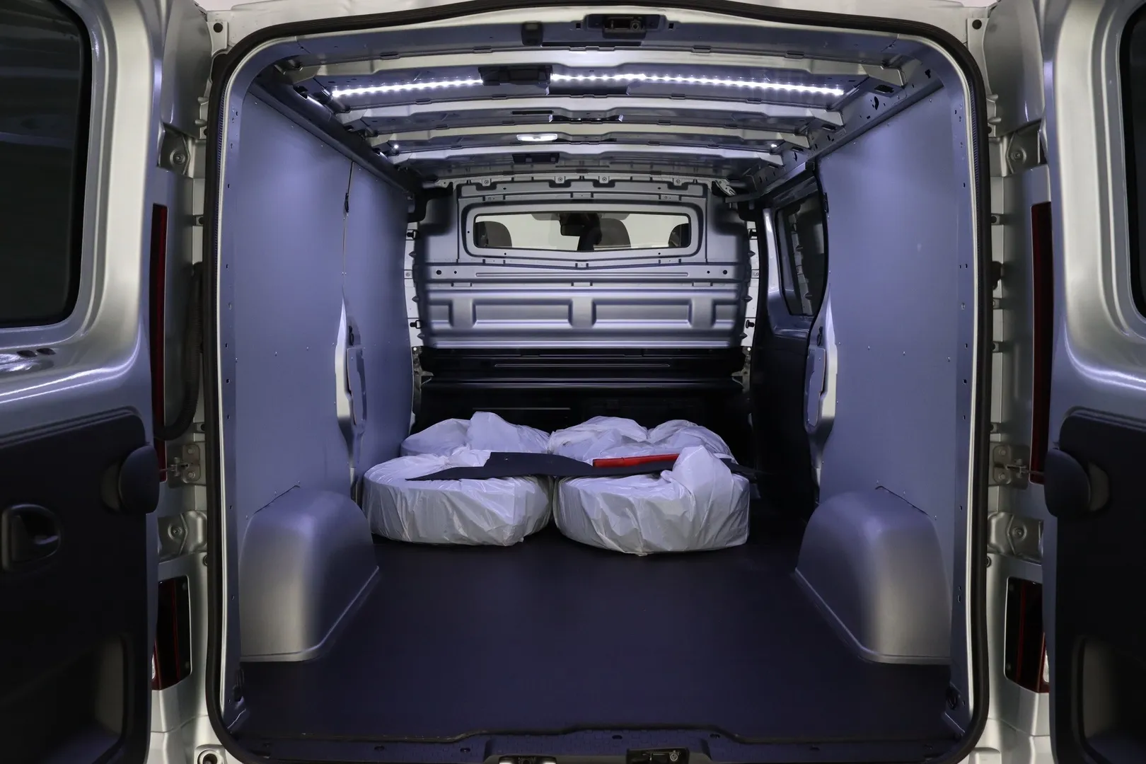 Renault Trafic MPO-248 carousel image