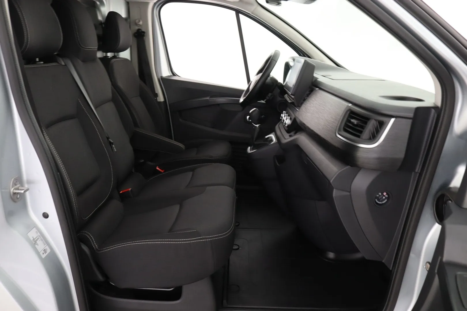 Renault Trafic MPO-248 carousel image