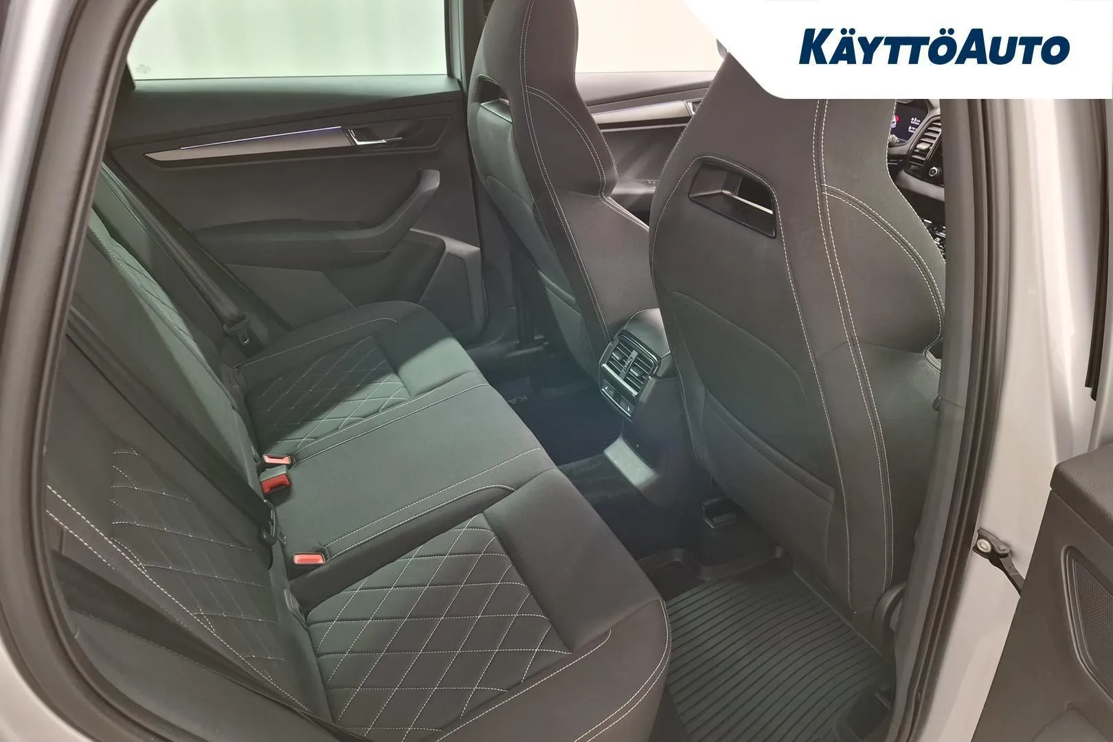 Skoda Karoq RUZ-364 carousel image