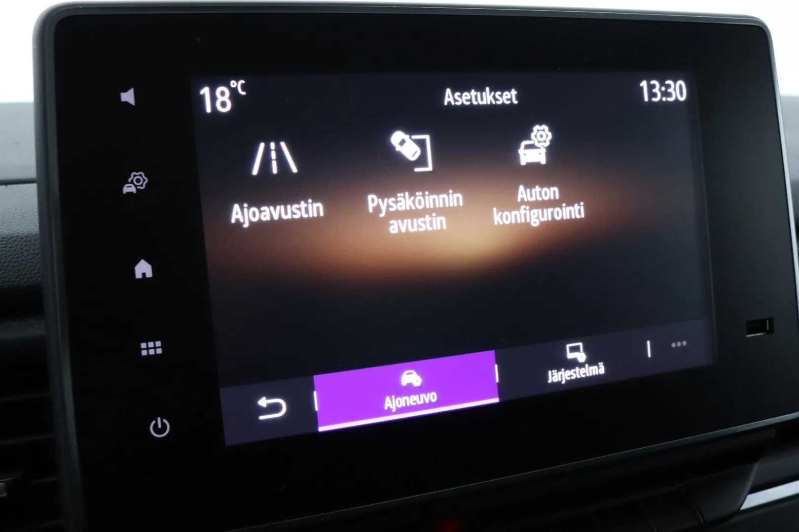 Nissan Primastar IRN-704 carousel image