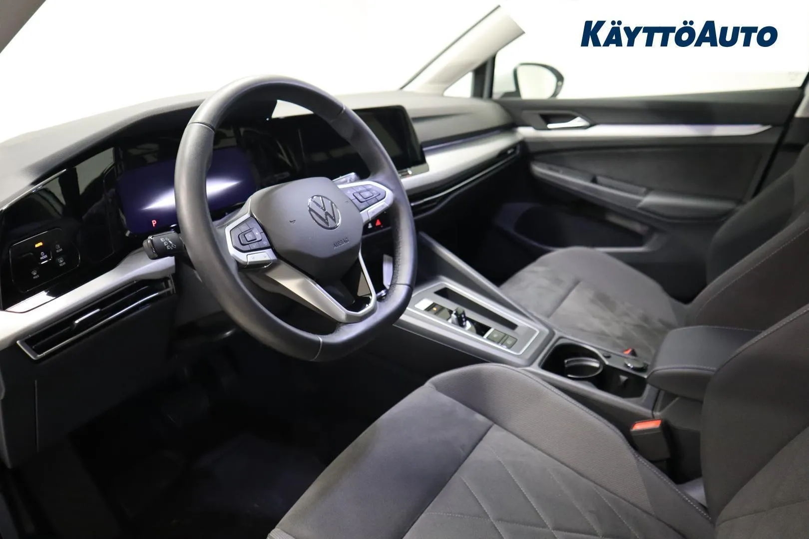 Volkswagen Golf LVP-215 carousel image