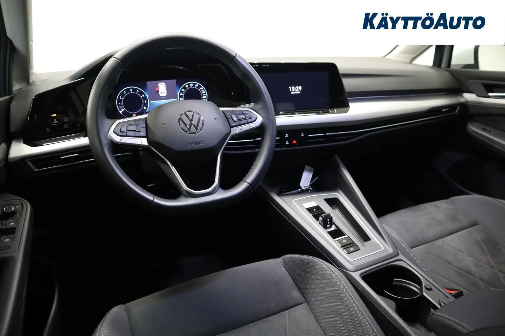 Volkswagen Golf LVP-215 carousel image