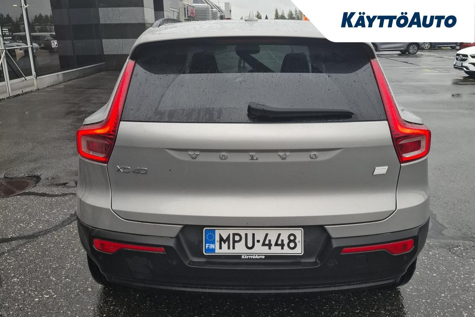 Volvo XC40 2024, photo 4/11