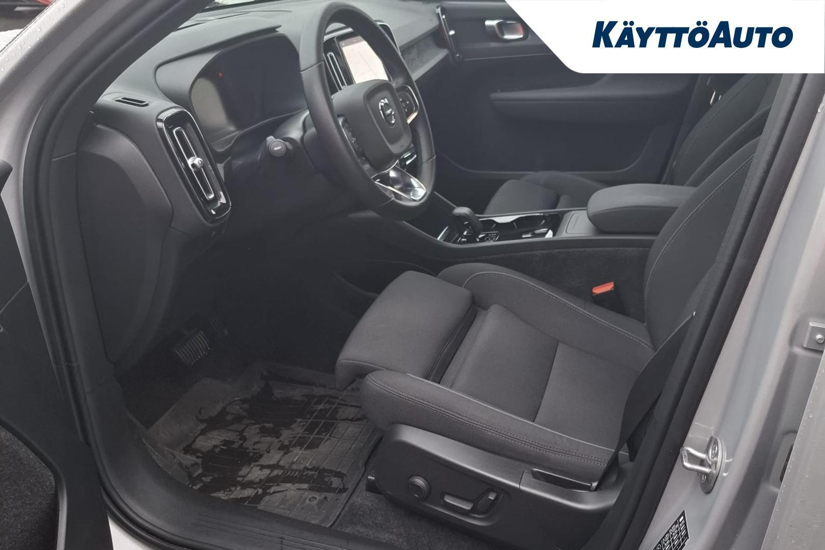Volvo XC40 2024, photo 6/11