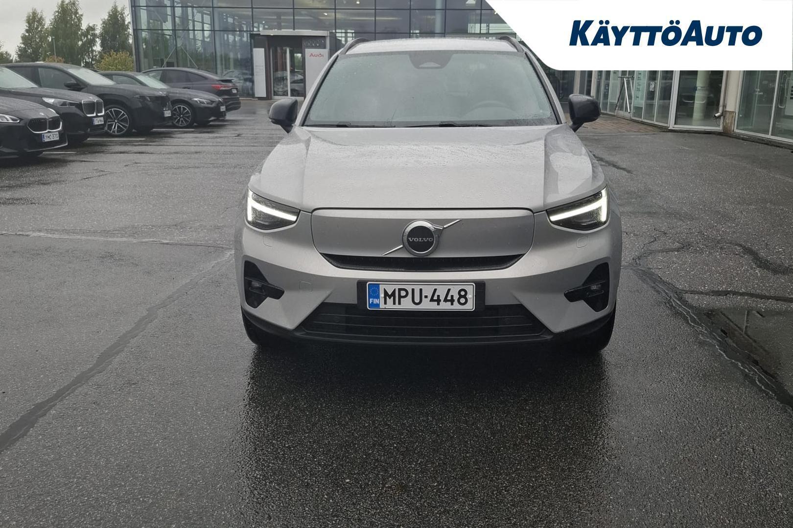 Volvo XC40 2024, photo 2/11
