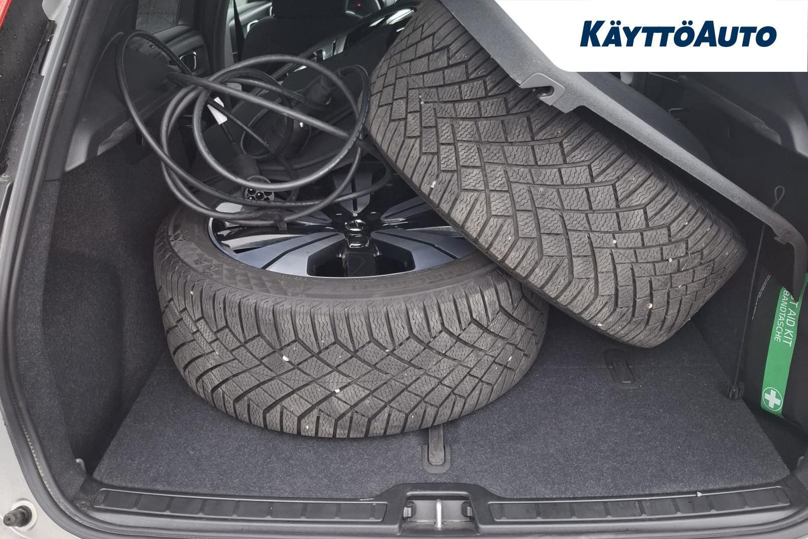 Volvo XC40 2024, photo 5/11