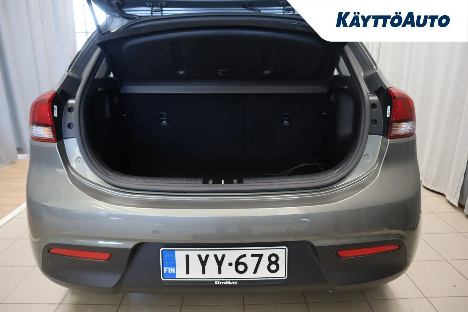 Kia Rio IYY-678 carousel image