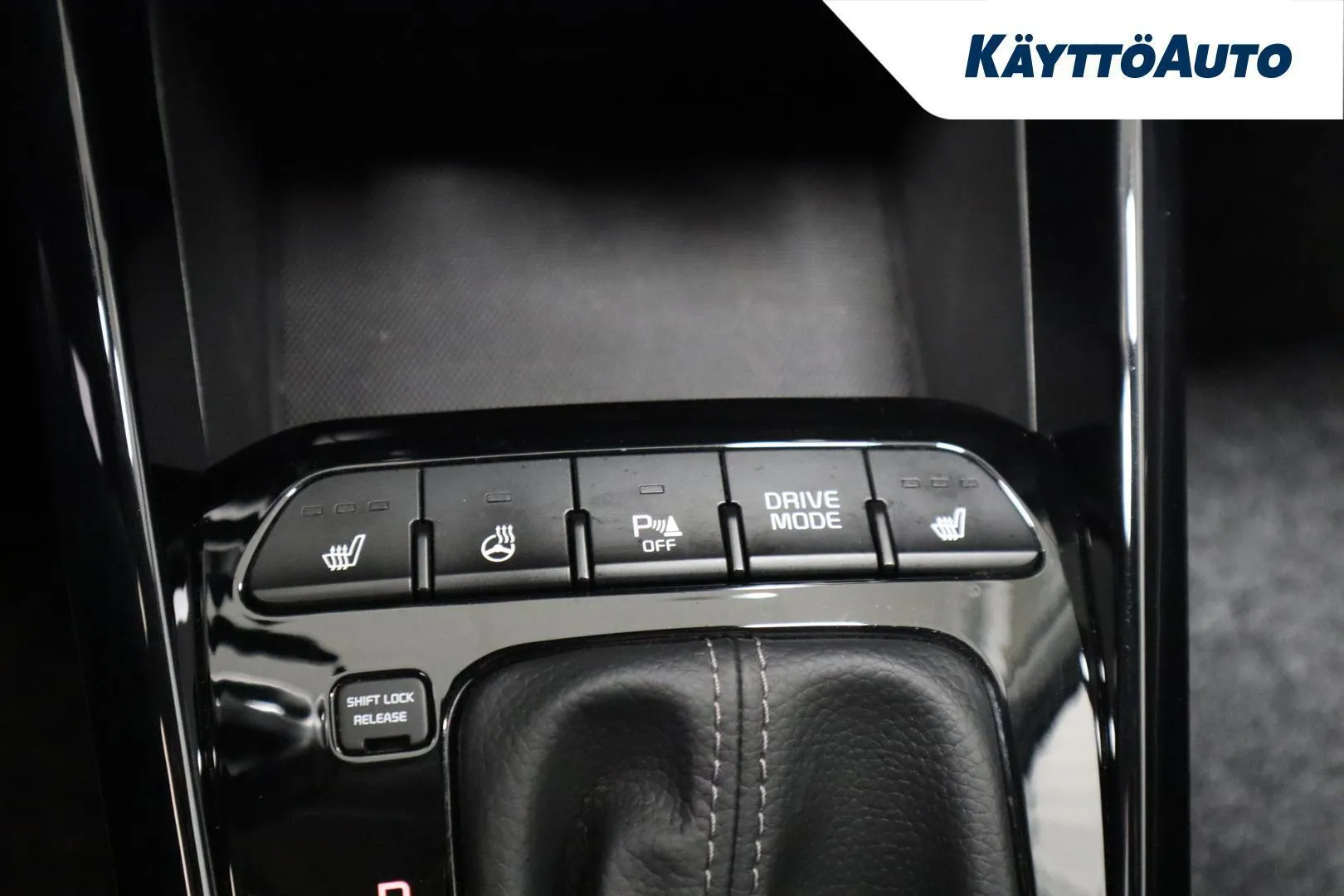 Kia Rio IYY-678 carousel image