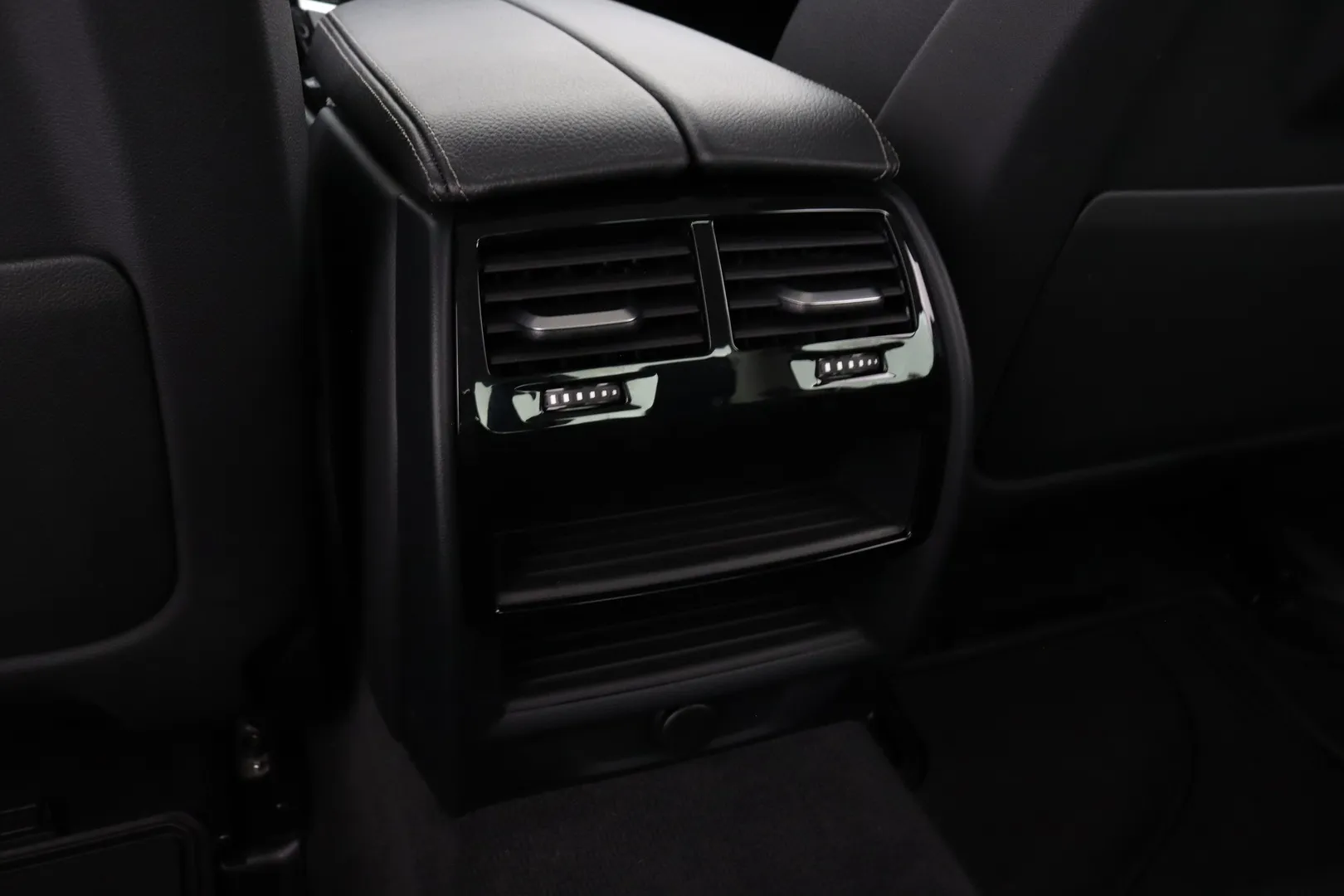 BMW 520 LOK-309 carousel image
