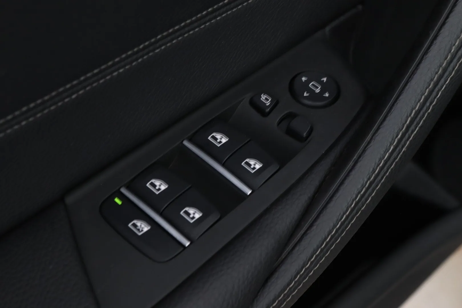 BMW 520 LOK-309 carousel image