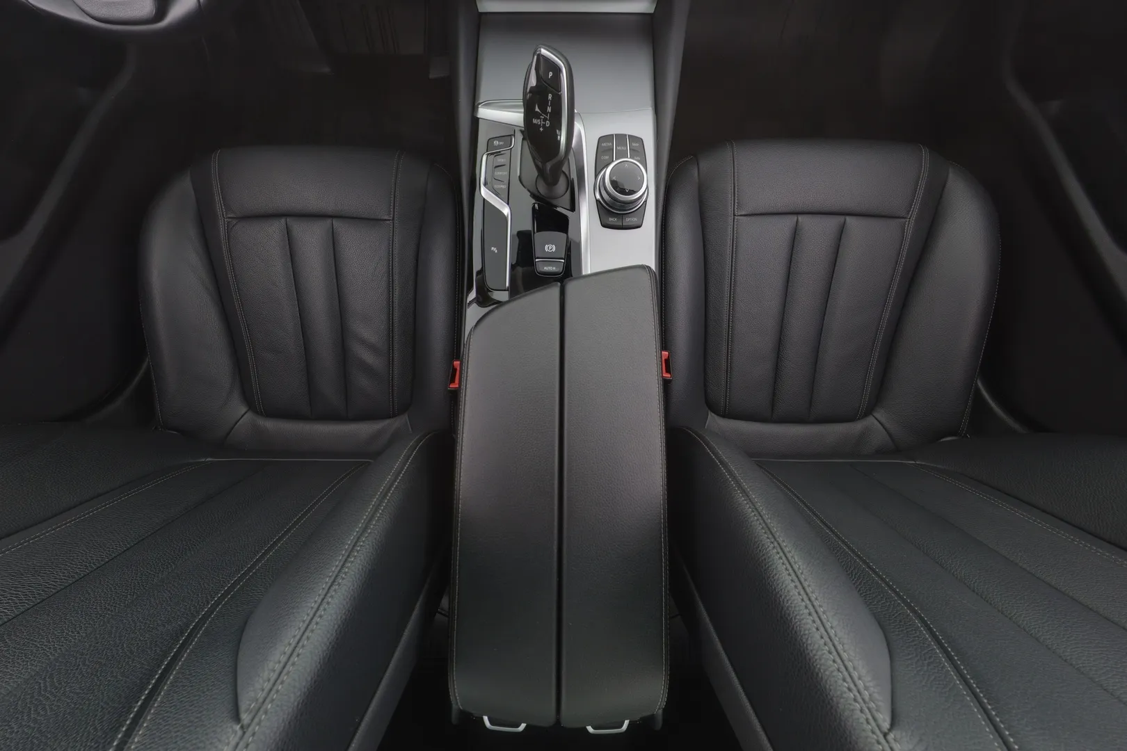 BMW 520 LOK-309 carousel image