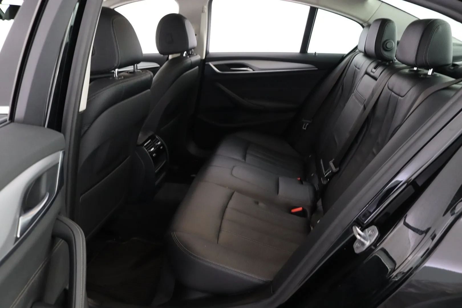 BMW 520 LOK-309 carousel image