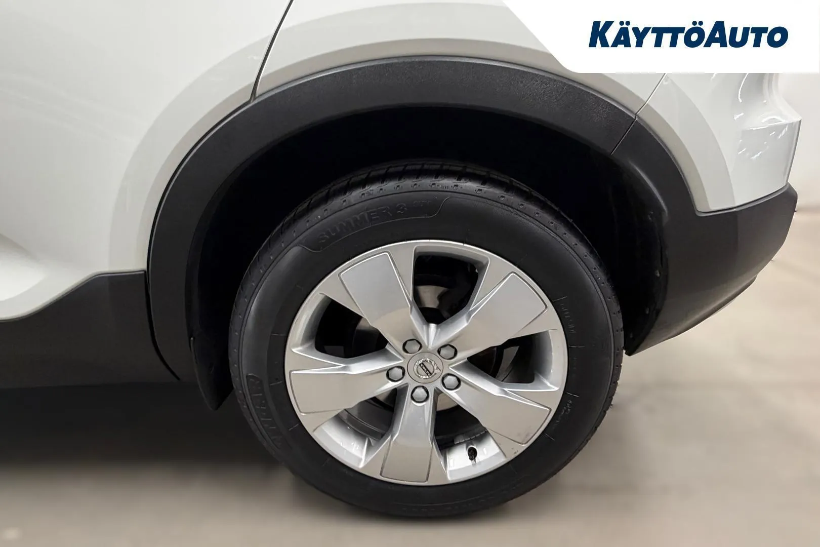 Volvo XC40 ZNH-704 carousel image