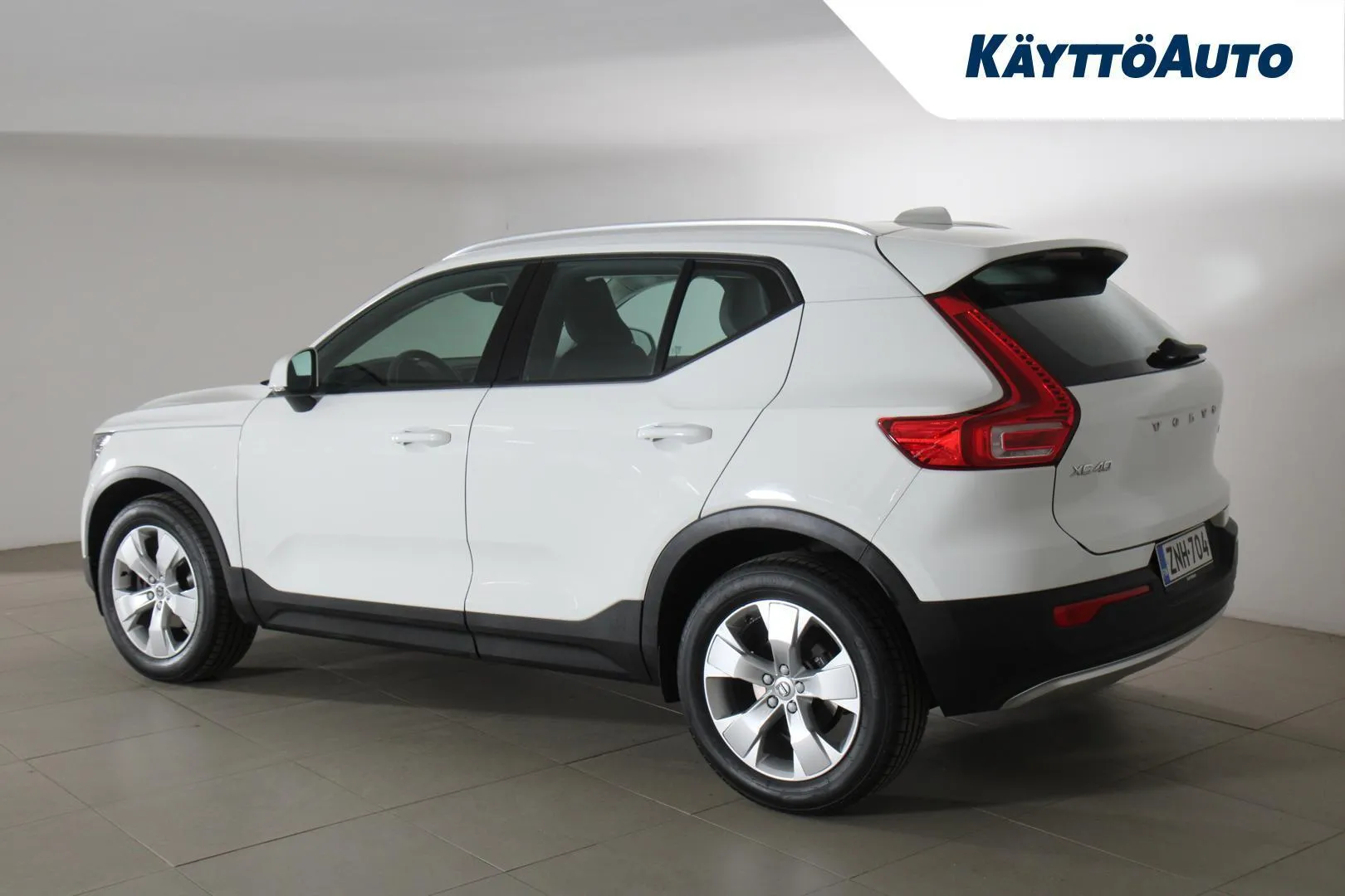 Volvo XC40 ZNH-704 carousel image