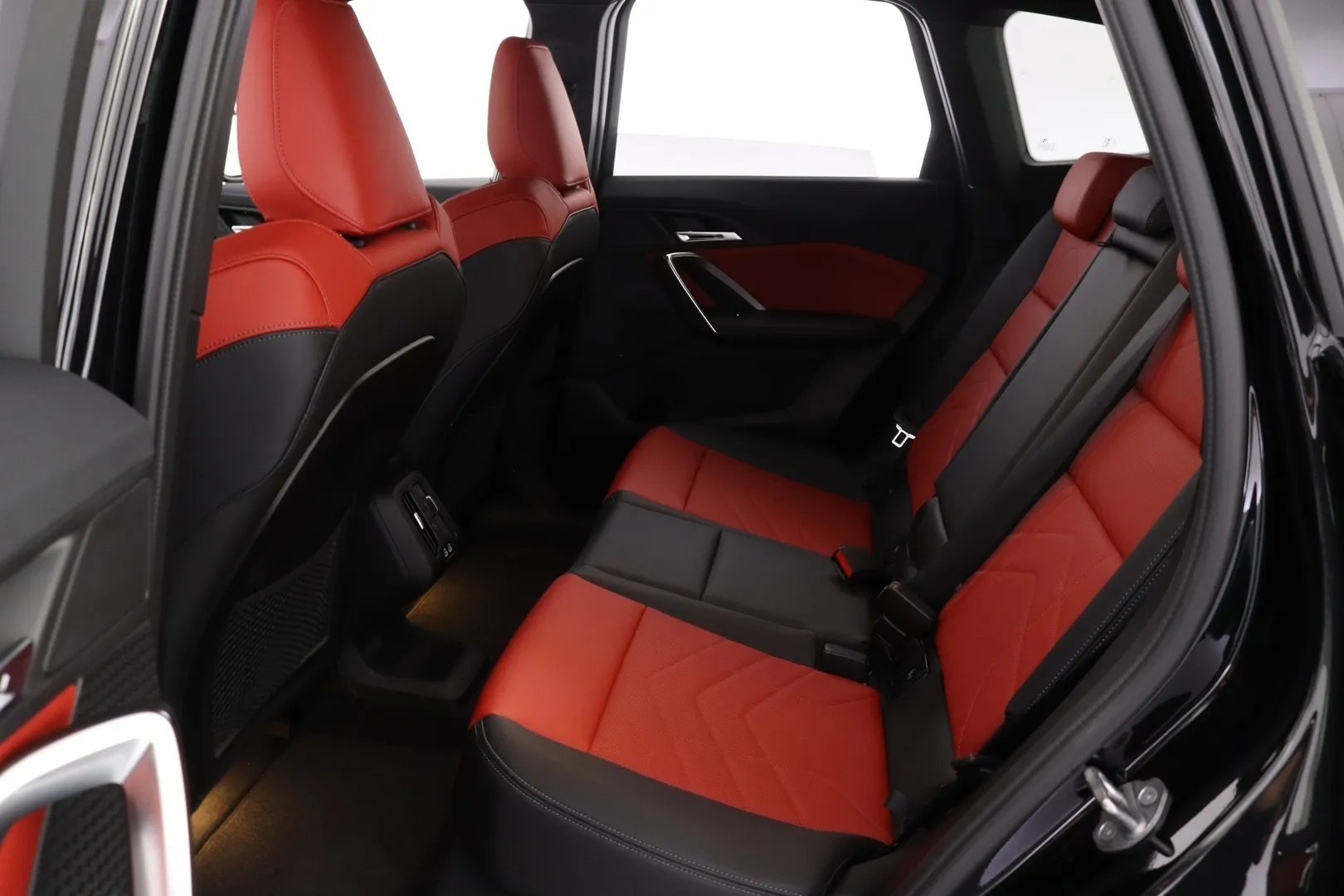 BMW X1 RVX-118 carousel image