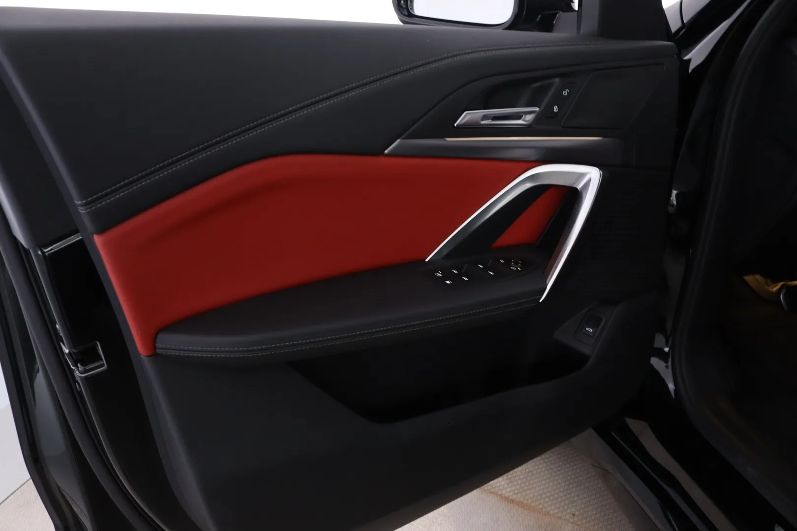 BMW X1 RVX-118 carousel image
