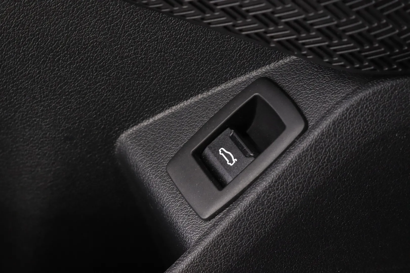 BMW X1 RVX-118 carousel image