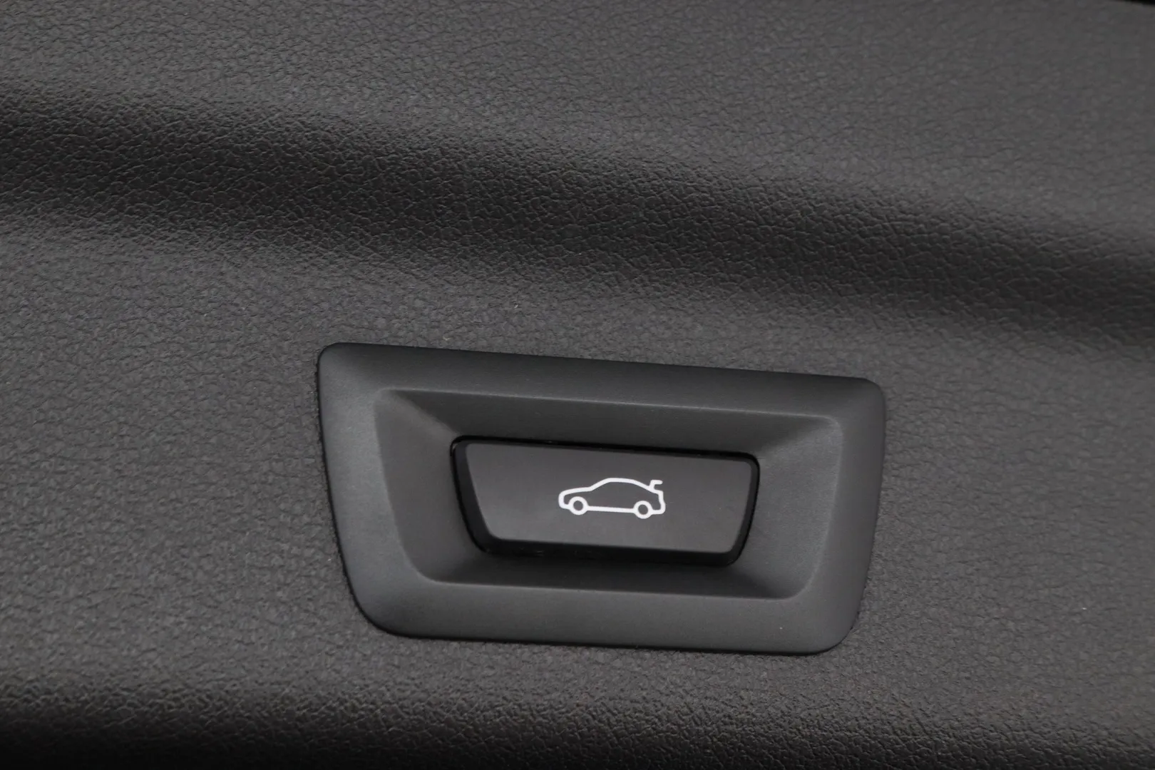 BMW X1 RVX-118 carousel image