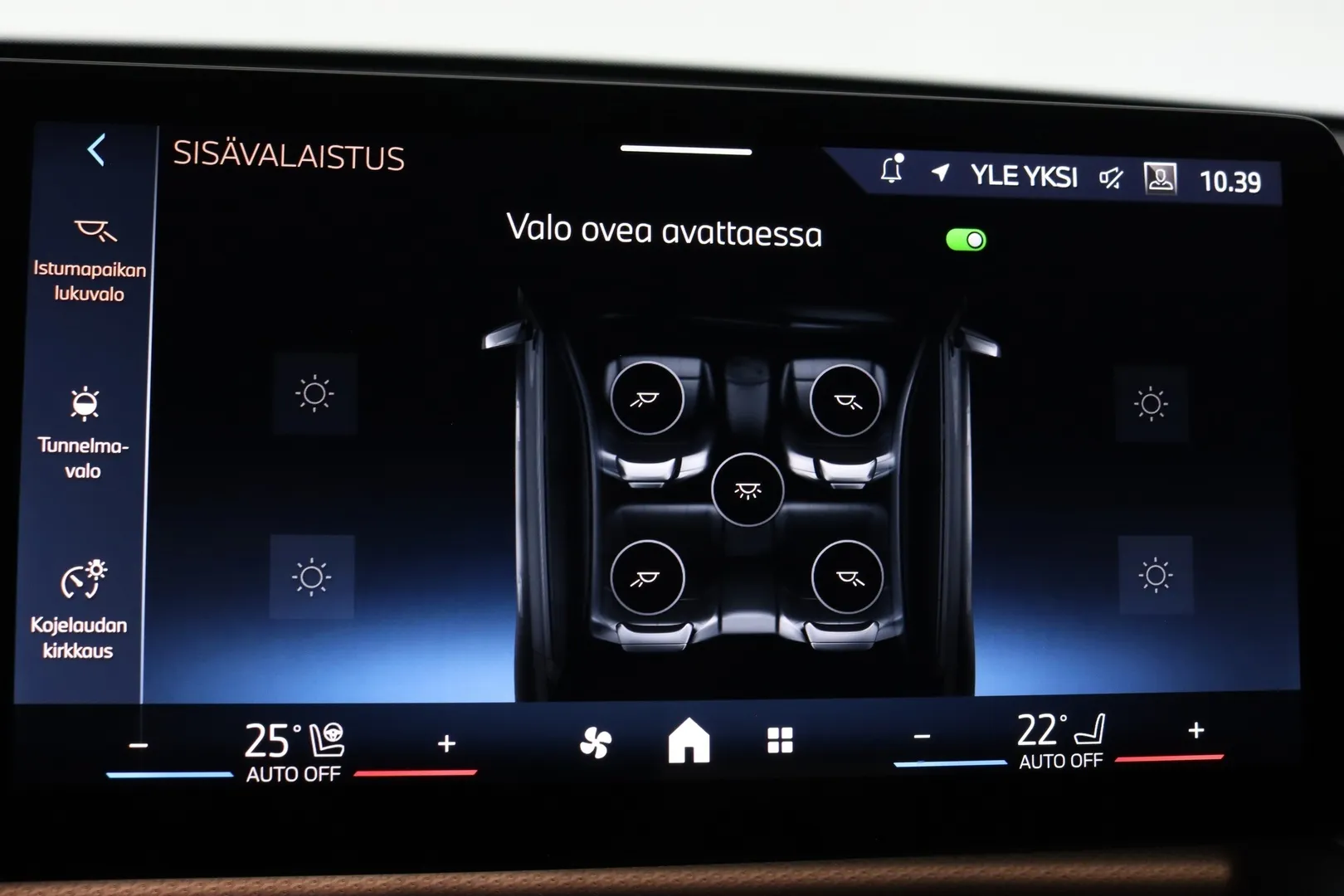 BMW X1 RVX-118 carousel image