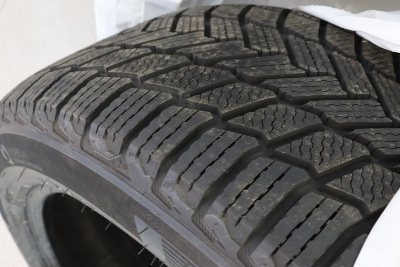 BMW iX NNM-583 carousel image