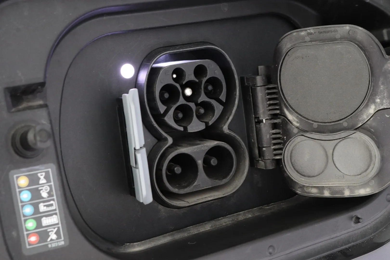 BMW iX NNM-583 carousel image