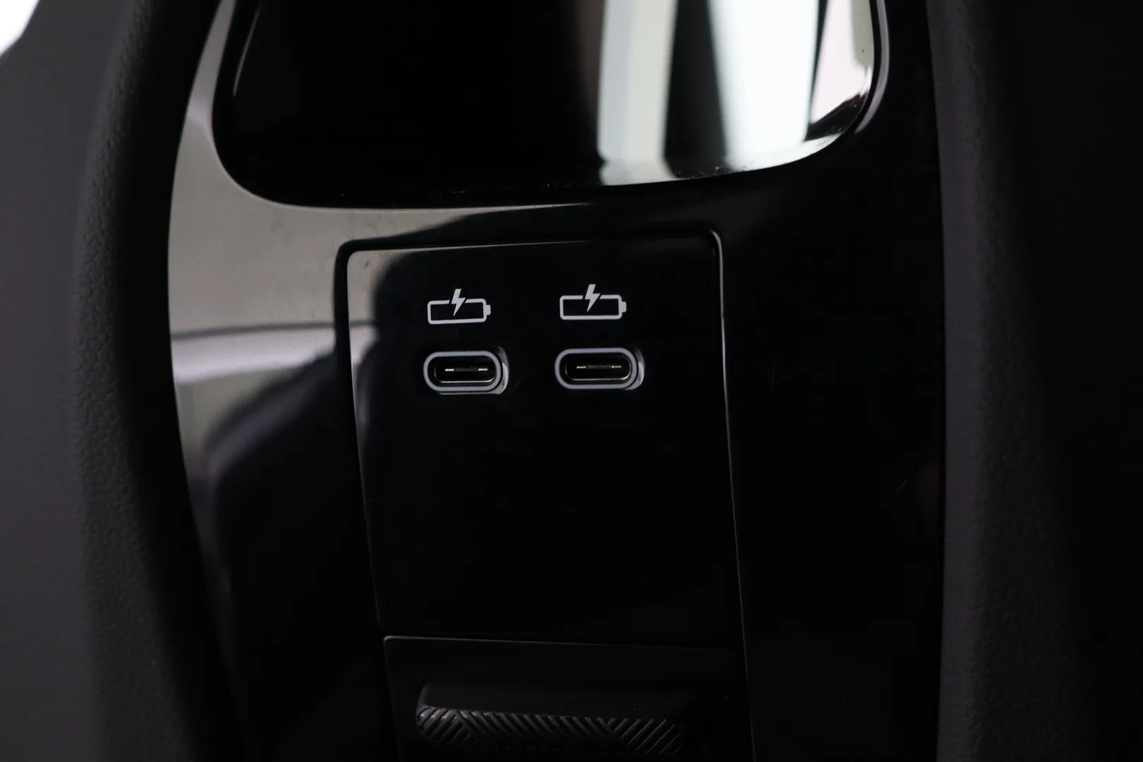 BMW iX NNM-583 carousel image