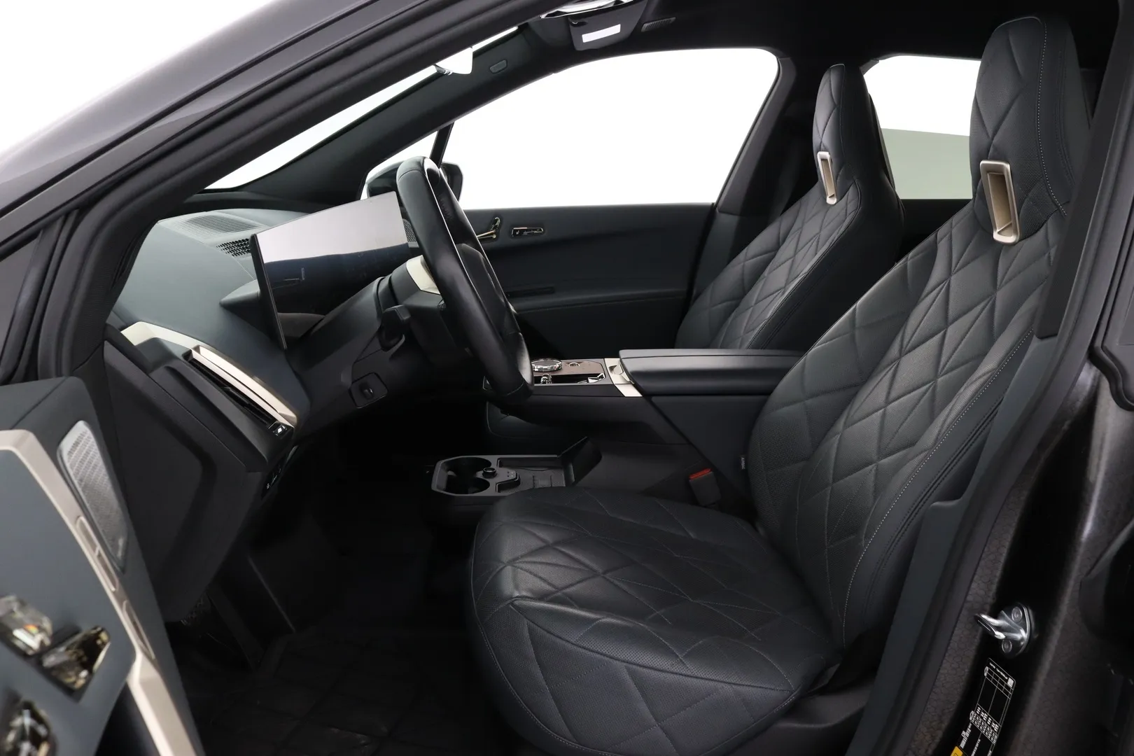 BMW iX NNM-583 carousel image