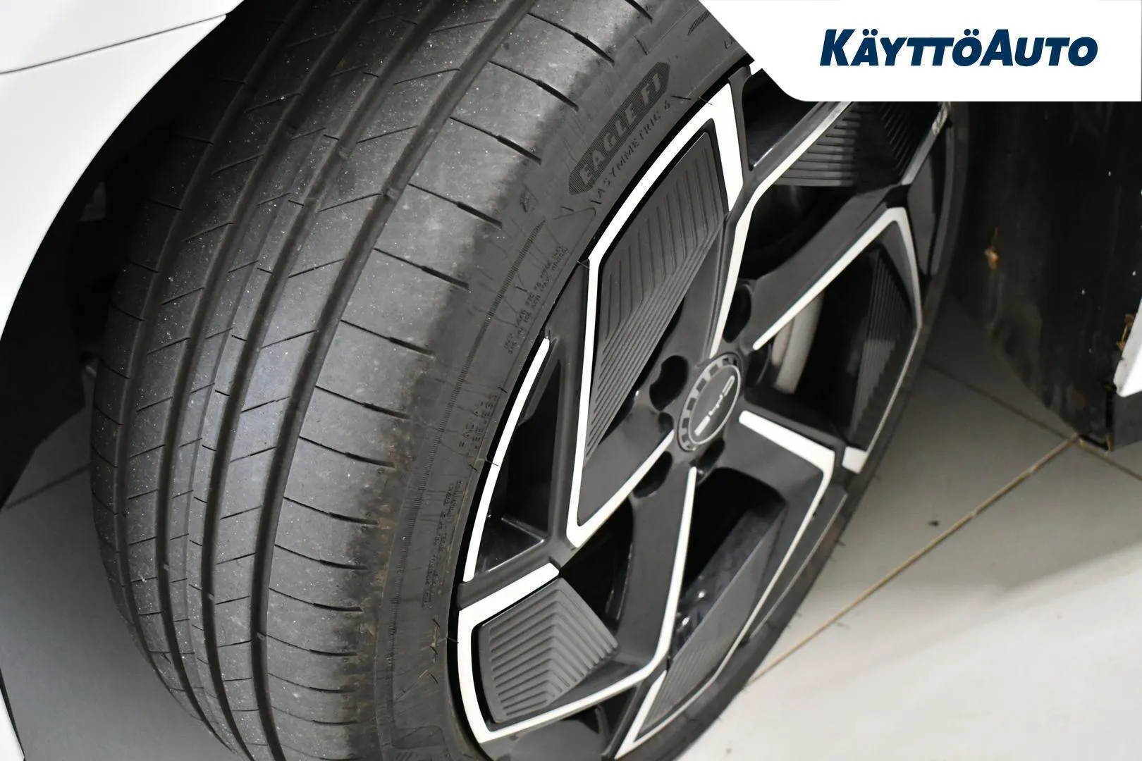 BYD Seal XSO-892 carousel image