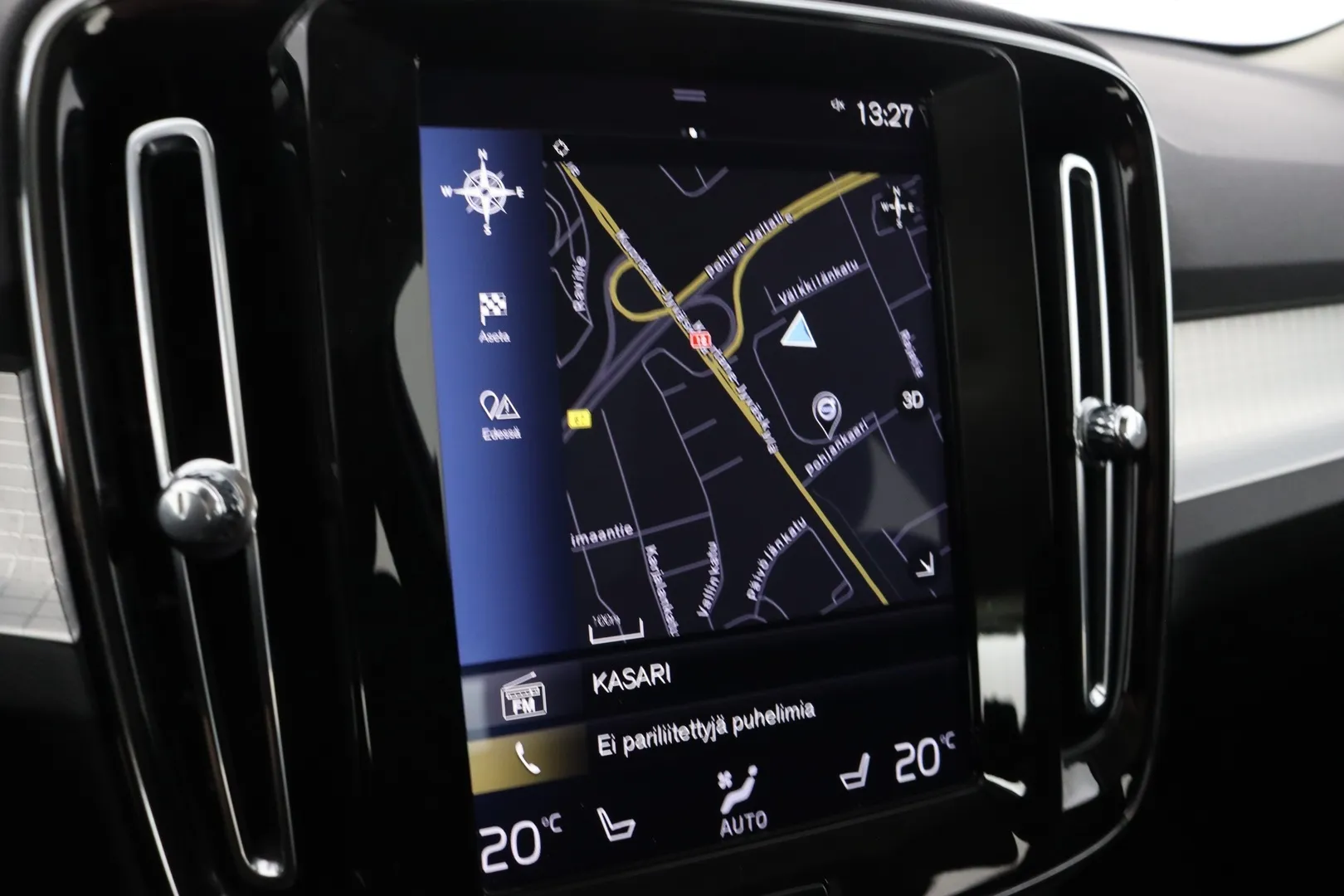 Volvo XC40 IOO-231 carousel image