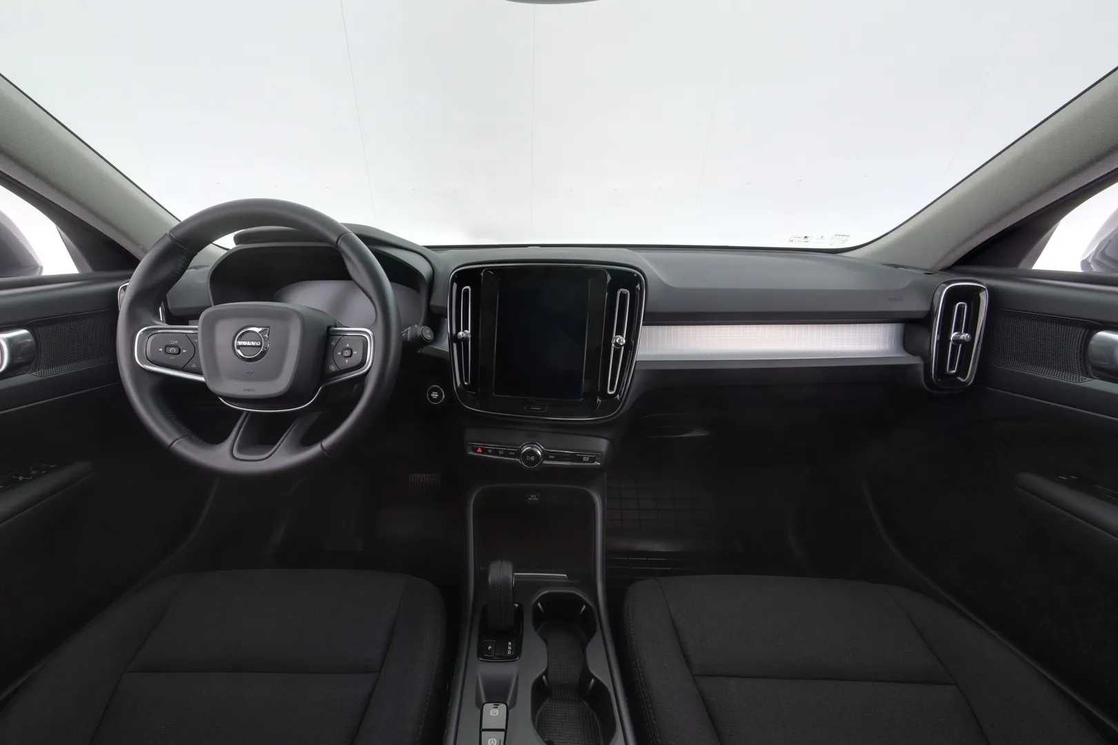 Volvo XC40 IOO-231 carousel image