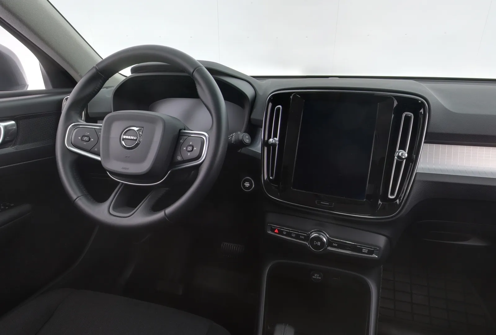 Volvo XC40 IOO-231 carousel image