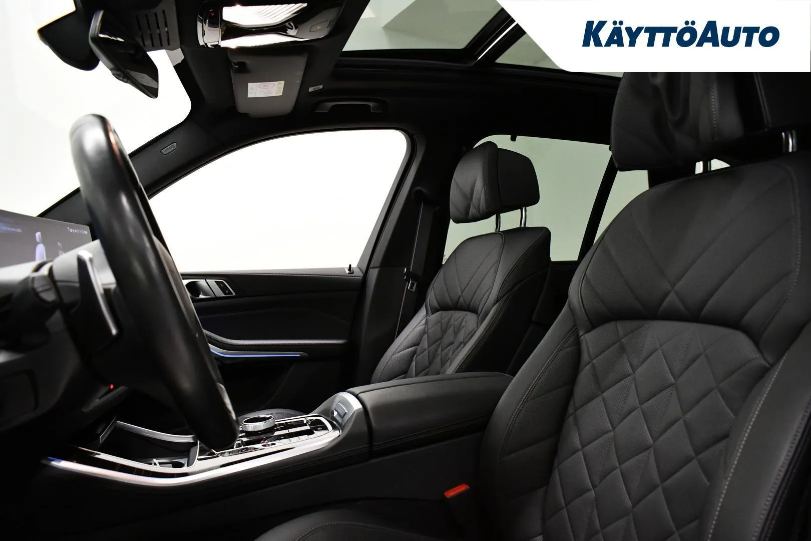 BMW X5 YXX-975 carousel image