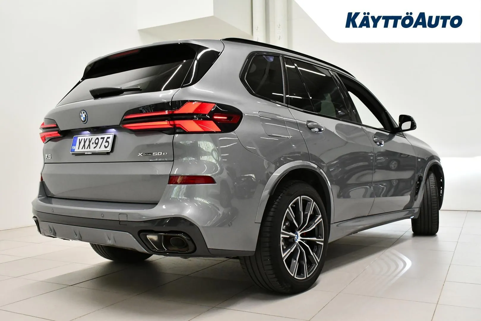 BMW X5 YXX-975 carousel image
