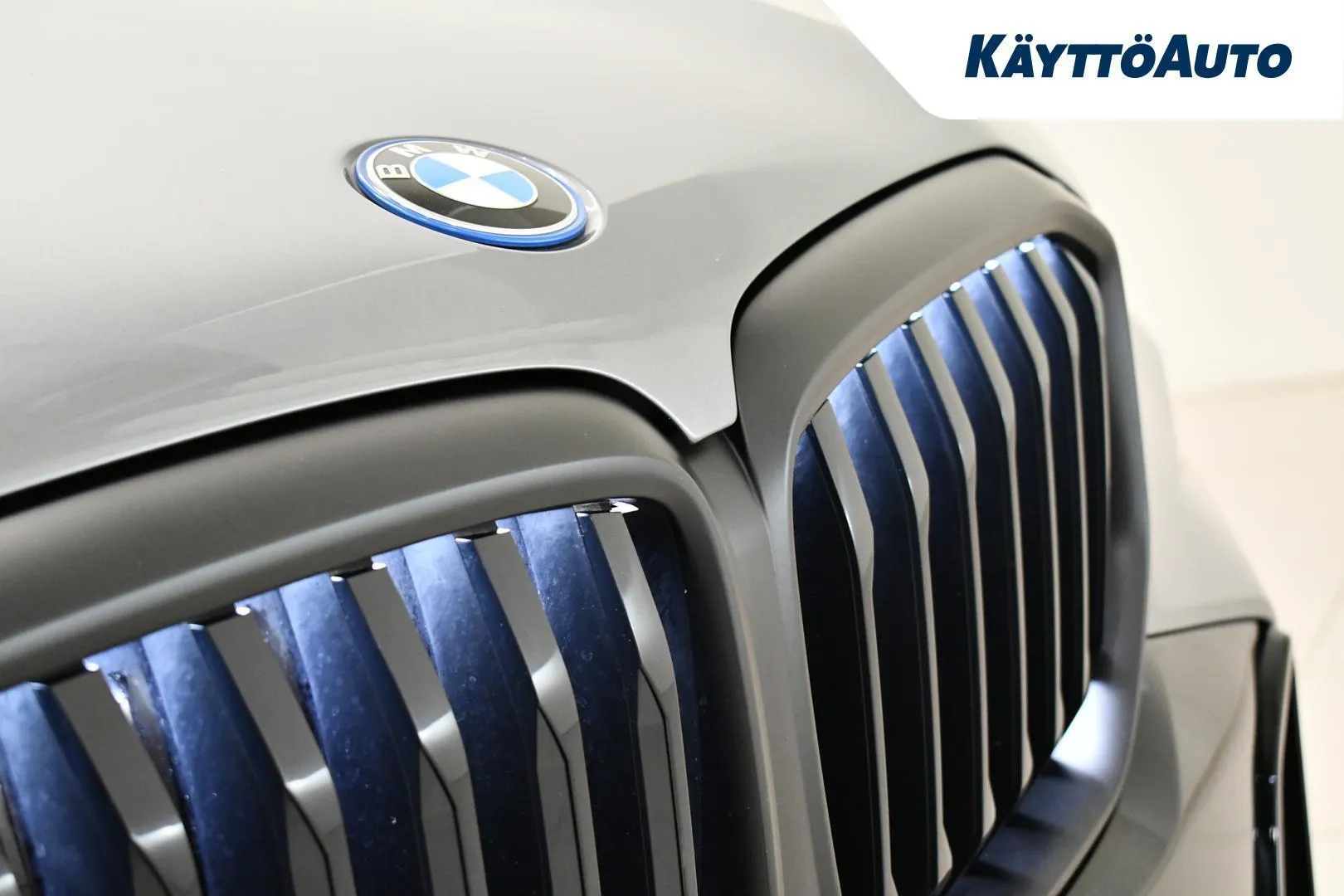 BMW X5 YXX-975 carousel image